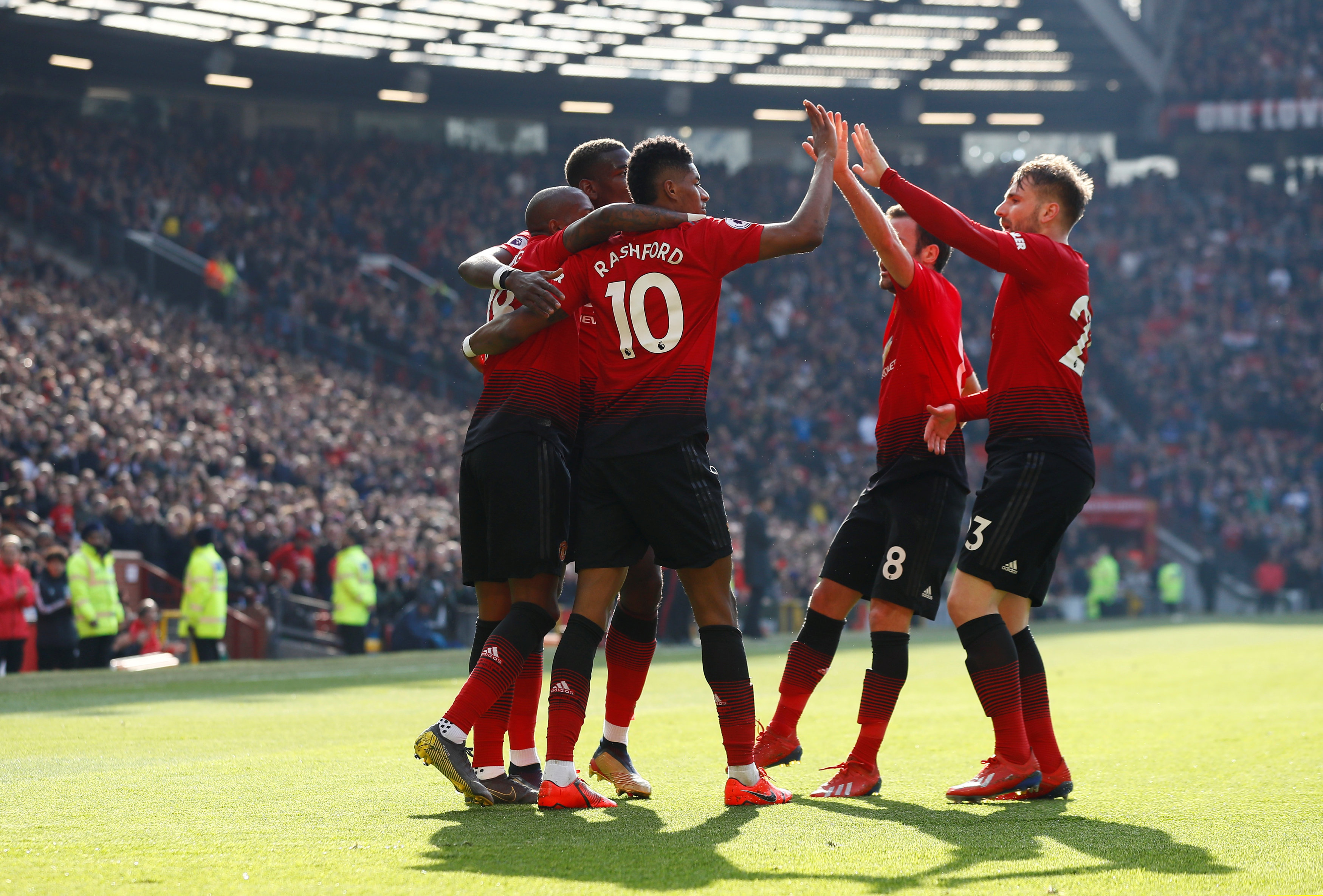 竞争激烈的 竞争激烈的